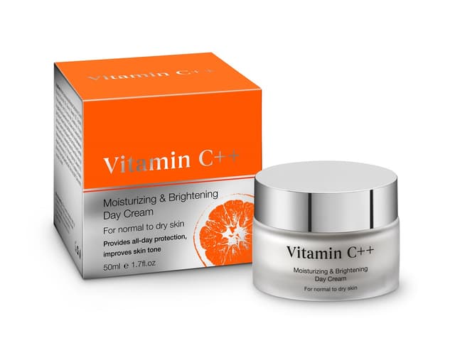 VITAMIN C ++ BRIGHTENING DAY CREAM 50ML