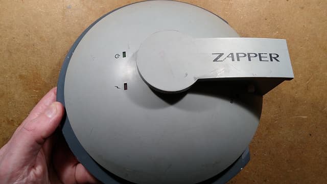ZAPPER ELECTRONIC COCKROACH KILLER