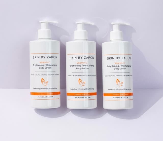 SKIN BY ZARON VITAMIN C BRIGHTENING/MOISTURIZING BODY LOTION 500ML